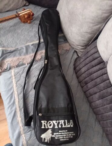 Tar: Tar — ənənəvi Azərbaycan simli musiqi aləti. Xüsusiyyətlər: - Korpus — 11