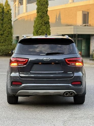 lixiang li 9: Kia Sorento: 2019 г., 2.2 л, Автомат, Дизель, Седан — 5