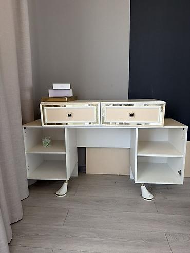 defender apollo: Продаём спальный гарнитур 🛏️ В хорошем состоянии, все двери,ножки и — 3