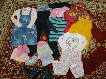 отдам даром детский вещи: За всё 800 сом! некоторые вещи на выход, некоторые для дома, обувь