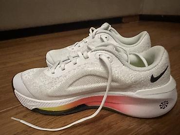 кроссовки nike: Məhsul: Nike qadın qaçış krosovkaları endirim var Tezedi razmer — 1