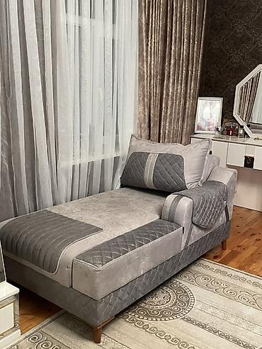 Divan və kreslo dəstləri: Gri rəng çalarlarında yumşaq parça ilə üzlənmiş, modullu oturma dəsti — 3