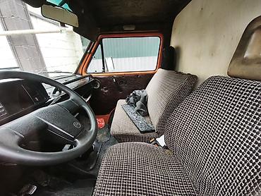 Продажа авто: Volkswagen Transporter: 1986 г., 1.6 л, Механика, Дизель, Бус — 4