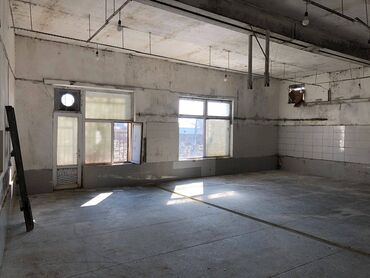 Digər kommersiya daşınmaz əmlakı: Obyekt Əhmədli qəsəbəsinin əsas yolun üzərində yerləşir. Qeyri-Yaşayış — 22