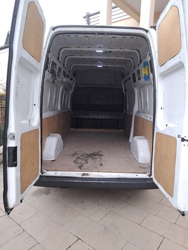 prius qiymeti: Ford Transit: 2.2 l | 2011 il 247000 km