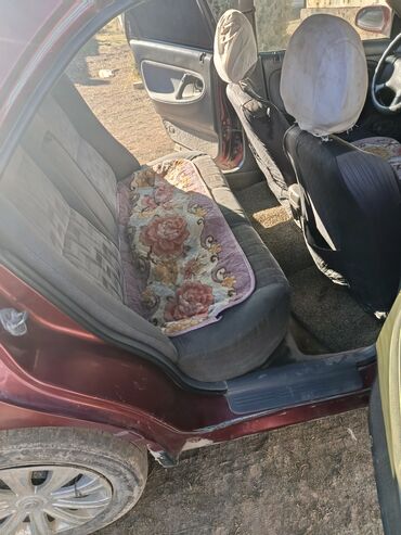 Mazda: Mazda 626: 1993 г., 1.8 л, Механика, Седан — 7