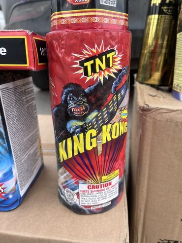 Салюты и эффекты: Фейерверки и пиротехника для праздничного салюта. Ассортимент на — 3