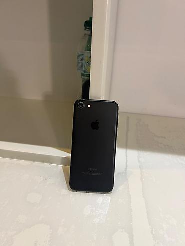 adaptor iphone: IPhone 7, 32 GB, Barmaq izi — 1