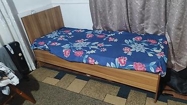 bunk bed: Односпальная кровать с высоким изголовьем и матрасом - Формат — 1