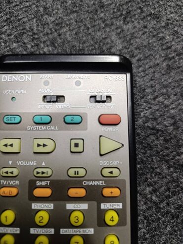 Pojačala i prijemnici: Denon RC 833 original daljinski. za AVR 1400, AVR 2400 AVR 3200 — 1