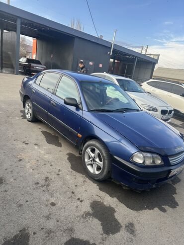 Toyota: Toyota Avensis: 1999 г., 1.6 л, Механика, Бензин, Седан