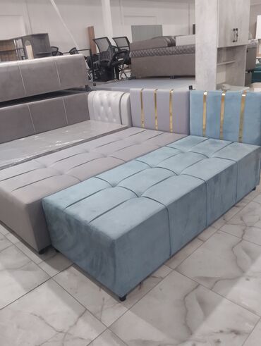 диван кровать фото цены: Кровать-тахта с мягким изголовьем и каркасом, обтянутым тканью
