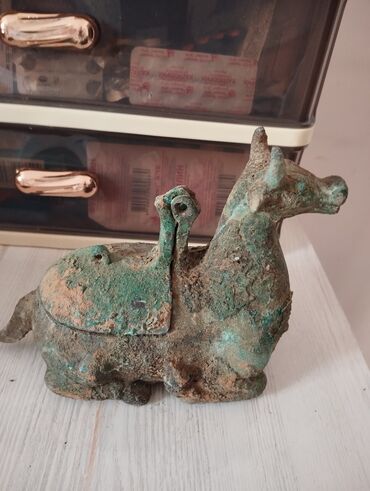купить статуэтки: Антикварные изделия! Шкатулка "Бык", бронза. Пишите здесь и номер
