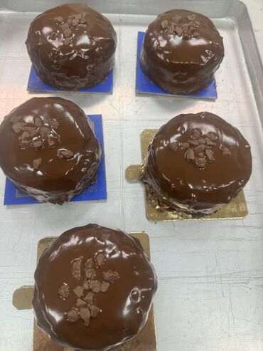 Digər ixtisaslar: İş axdarıram — 9