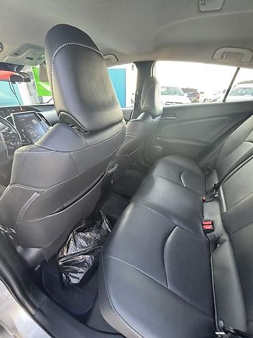tang l: Toyota Prius: 2020 г., 1.8 л, Автомат, Гибрид, Лифтбек — 2