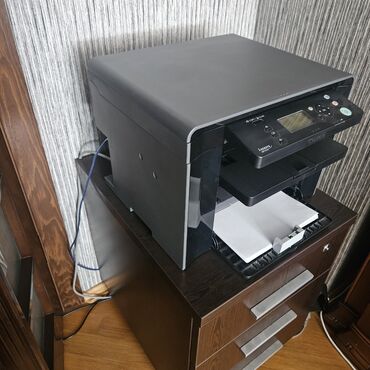Kompüter ehtiyyat hissələri: Canon markalı bu çoxfunksiyalı lazer printer çap etmək, skan etmək və