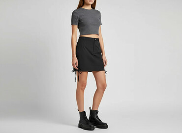 krótkie spodenki do grubych rajstop: PrettyLittleThing, Спідниця жіноча, розмір L
