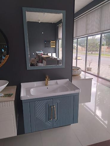 hamam ucun şkaf: Banyo mebeli və üzlük dəstləri - Müxtəlif dizaynda asma və döşəmə — 2