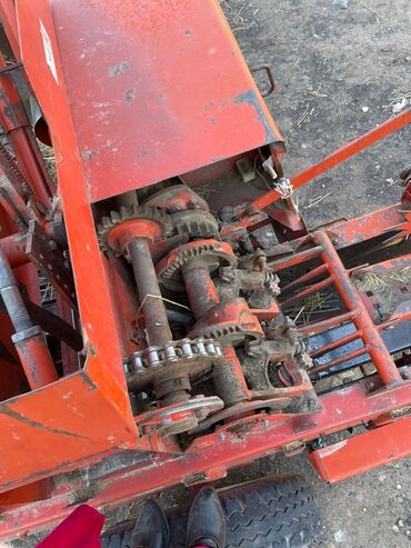 Тюковые пресс-подборщики: Тюковый пресс-подборщик (поршневой), красный. Назначение: - Подбор — 14