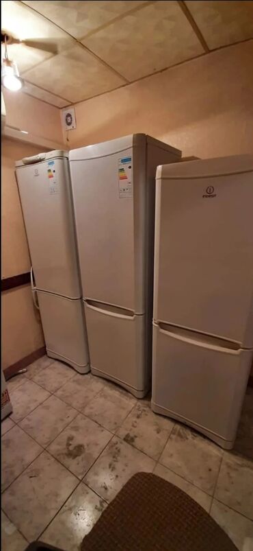 soyuducular indesit: Б/у 2 двери Indesit Холодильник Продажа, цвет - Белый