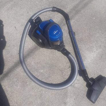 polovni mini sporeti sa rernom: Usisivac BOSCH odlican potpuno ispravan jako usisava tiho radi zgodan