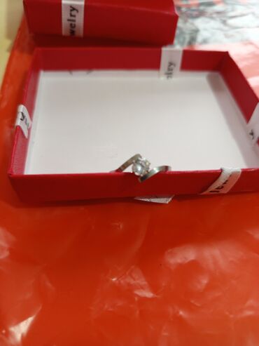 Tuflilər: Gümüş rəngli tek qas zərif üzük 7olcu 17razmer - Dizayn: Asimmetrik — 10