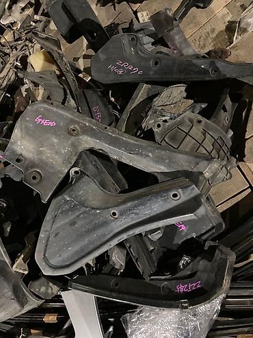 bud e9: Подкрылок Задний правый Toyota, Б/у, Оригинал — 3