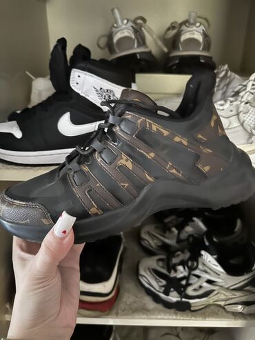 Women's Sneakers and athletic shoes: Ölçü: 38, rəng - Qəhvəyi, İşlənmiş
