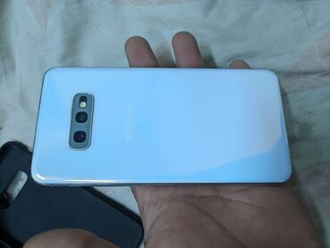 Samsung: Samsung Galaxy S10e, Б/у, 128 ГБ, цвет - Голубой, 2 SIM