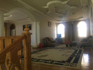 Həyət evləri və villaların satışı: 8 otaq, 500 kv. m, Orta təmir — 2