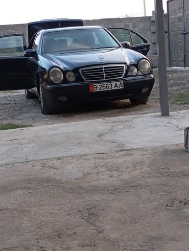 продаю пассат: Mercedes-Benz E-Class: 2001 г., 2.2 л, Механика, Дизель, Седан