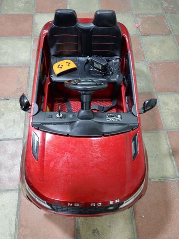 Uşaq üçün elektrik maşınları: Uşaq üçün elektromobil – Range Rover Evoque üslubunda, qırmızı rəng — 8