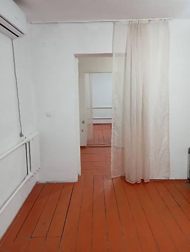 Долгосрочная аренда квартир: 3 комнаты, С мебелью частично — 10