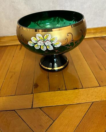 Şüşə dekorativ vaz/kompot qabı - Material: qalın rəngli şüşə - Rəng