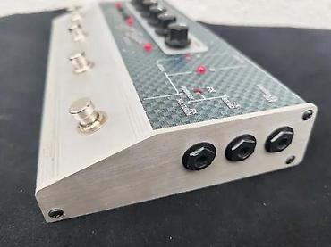 Ostali muzički instrumenti: TECH 21 VT BASS DELUXE SANSAMP EFFECTS ANALOG | Slanje po dogovoru — 4