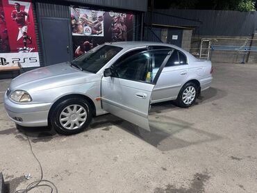 генезис машина: Toyota Avensis: 2001 г., 1.8 л, Механика, Бензин, Хэтчбэк