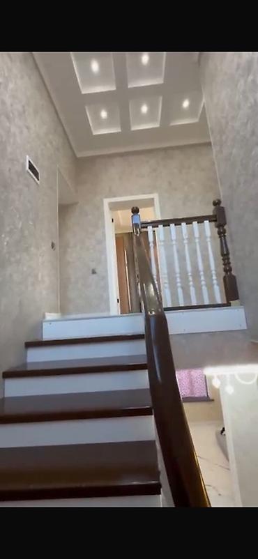 Продажа коттеджей и домов: Продается двухэтажный жилой дом с придомовой территорией и удобным — 22