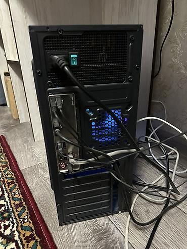 core i3: Компьютер, ядер - 4, ОЗУ 8 ГБ, Для несложных задач, Б/у, Intel Core i3, Встроенная видеокарта, SSD — 6