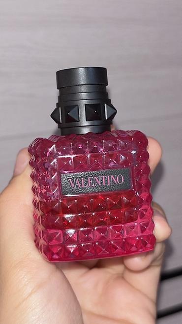 qadın ayaqqabi: Valentino Donna Born in Roma Extradosə – Parfum ~Parfümü işlədənlər — 4
