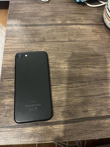 iphone 13 256 ikinci el: IPhone 7, 32 GB, Qara, Barmaq izi — 1