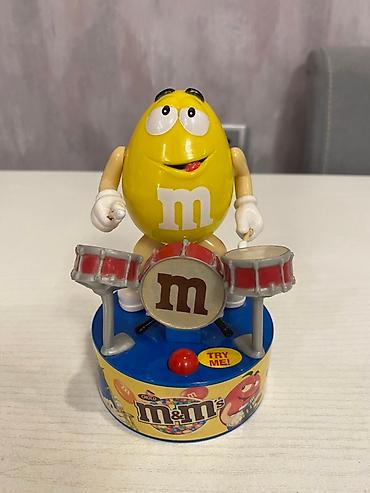 Digər oyuncaqlar: M&M’s kolleksiya oyuncaqları dəsti. Duty free den alinib her biri — 10