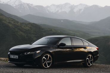 аварийный авто продаю: Honda Accord: 2018 г., 1.5 л, Вариатор, Бензин, Седан