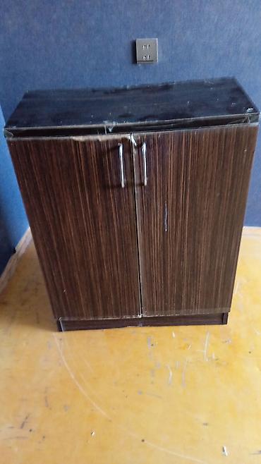 İki qapılı kompakt şkaf - Material: laminat/taxta kompozit, tünd lalafo.az -da İki qapılı kompakt şkaf - Material: laminat/taxta kompozit, tünd