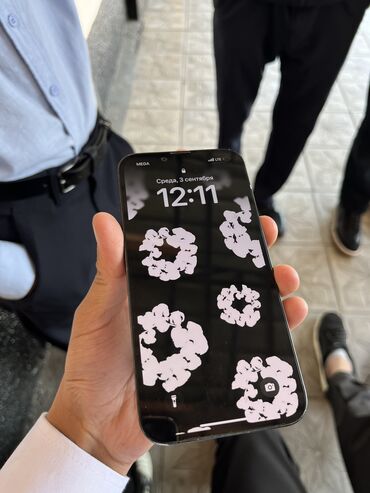 наушники apple airpods 1: IPhone 14, Колдонулган, 128 ГБ, Кара, Заряддоочу түзүлүш, 87 %