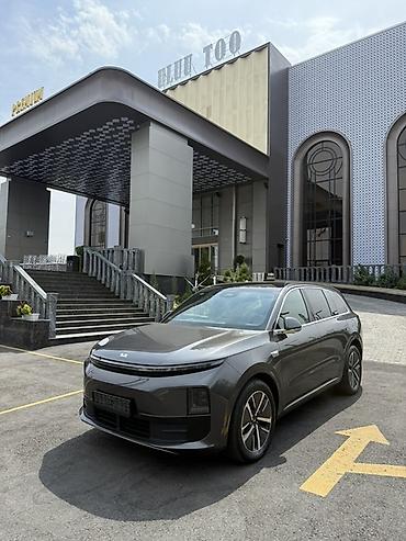 lend kruzer 200: Lixiang L6: 2024 г., 1.5 л, Электромобиль, Кроссовер — 1