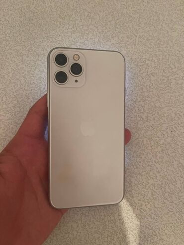 Apple iPhone: IPhone 11 Pro, Б/у, 256 ГБ, Matte Silver, Зарядное устройство, 83 %