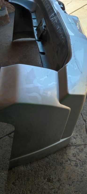 Крышки багажника и комплектующие: Накладка крышки багажника Toyota, 2010 г., Оригинал — 15