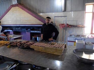 Avtobiznes, servis xidmətləri: Aşpaz tələb olunur, Manqalçı, kababçı, İstənilən yaş, 6 ildən artıq təcrübə
