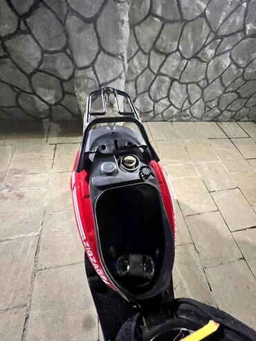 Mopedlər,skuterlər: Qırmızı şəhər skuterı – ZIGZAG V - Rəng: parlaq qırmızı, qara — 8