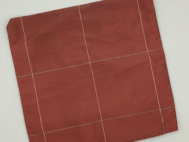 Pillowcase, 40 x 40, kolor - Bordowy, stan - Idealny